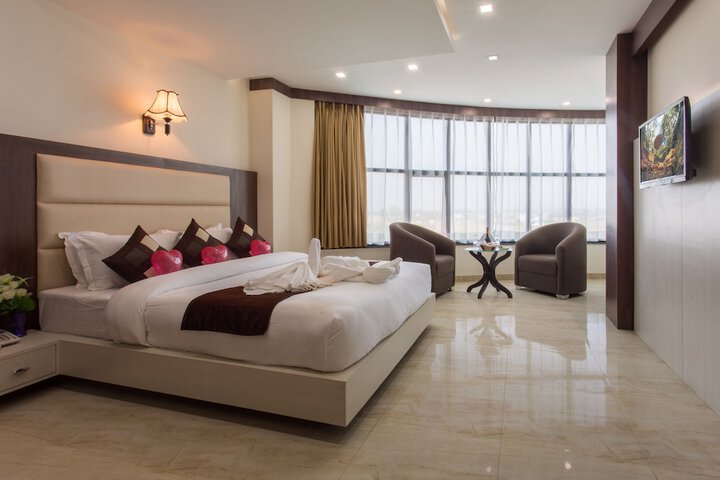 Room 21 of 37