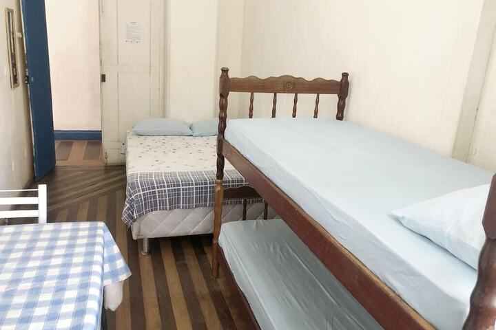 Room 8 of 19