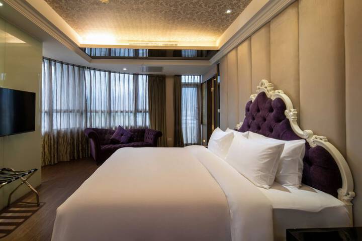Room 47 of 120