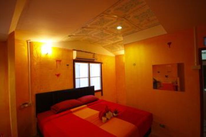 Room 12 of 15