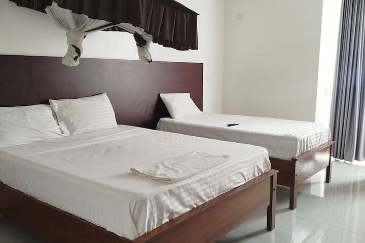 Room 13 of 39