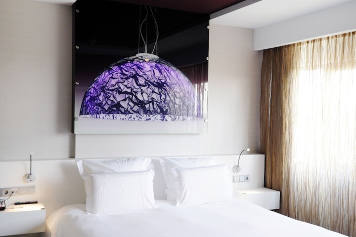 Room 4 of 226