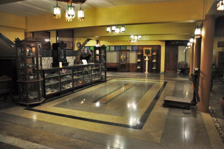 Ballroom/Hall 127 of 161