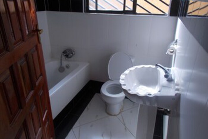 Room 4 of 39