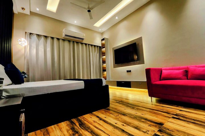Room 7 of 24