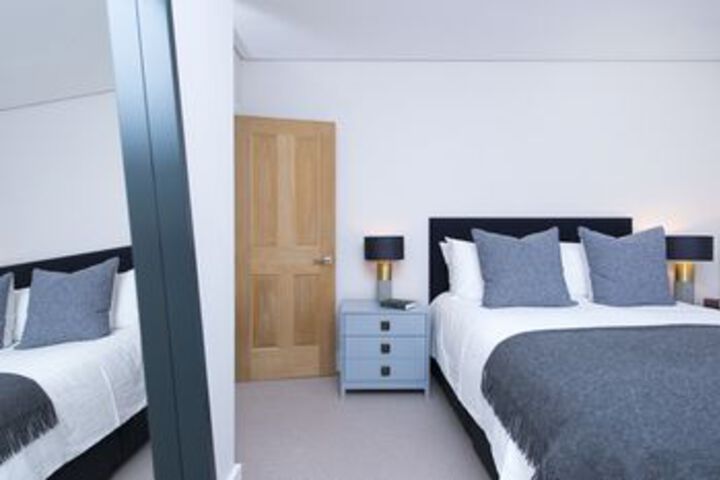 Room 12 of 30