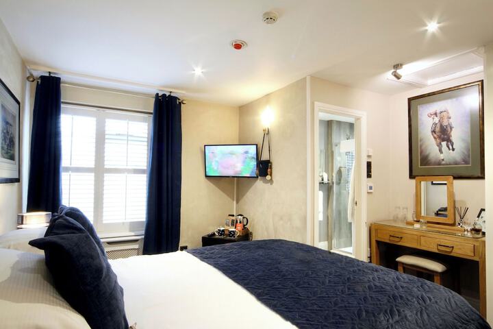 Room 3 of 31