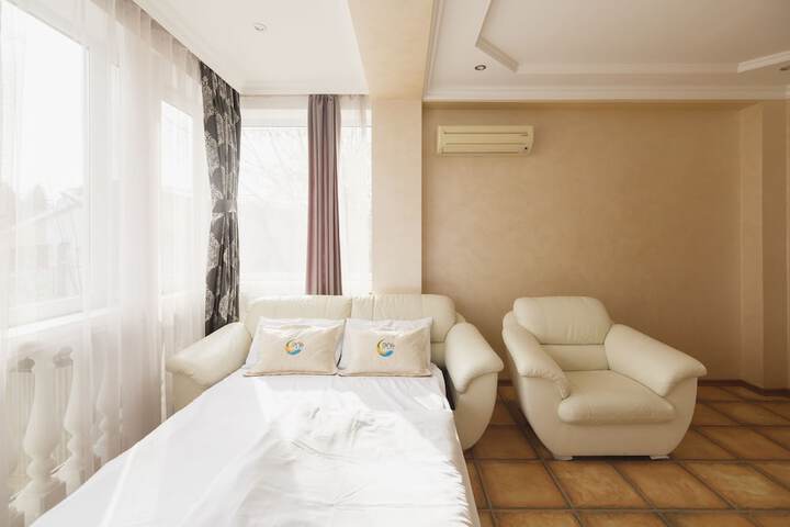 Room 14 of 33