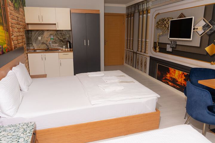 Room 12 of 52