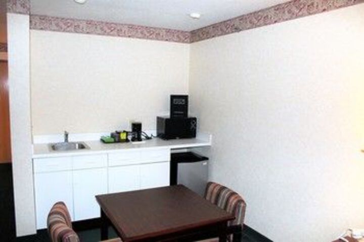 Room 45 of 76