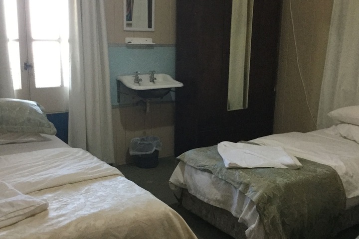Room 2 of 5