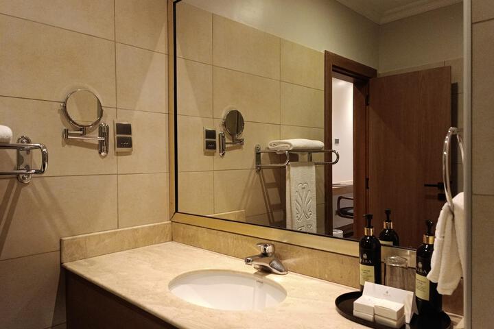 Room 70 of 70