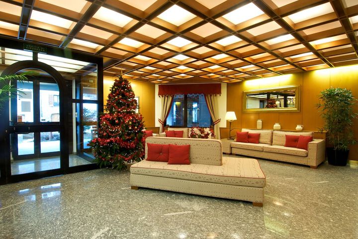 Hotel Interior 2 of 33