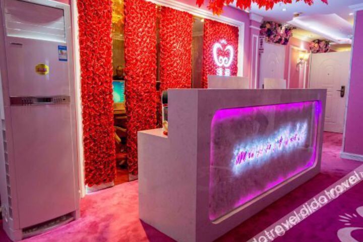 Man Ai Couples Hotel