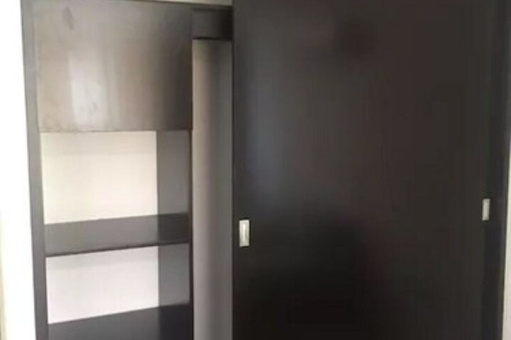 Room 8 of 15