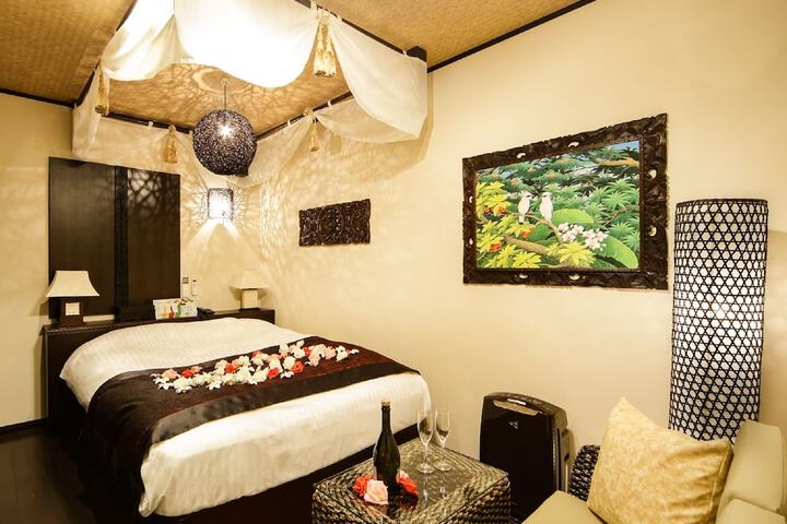 Room 15 of 38