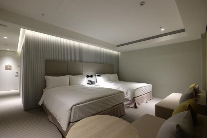 Room 42 of 83