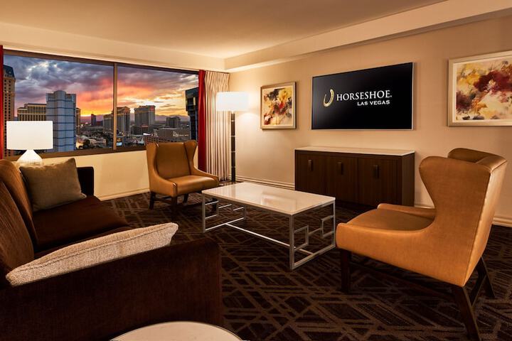 Resort Room 1 King (30 of 33)