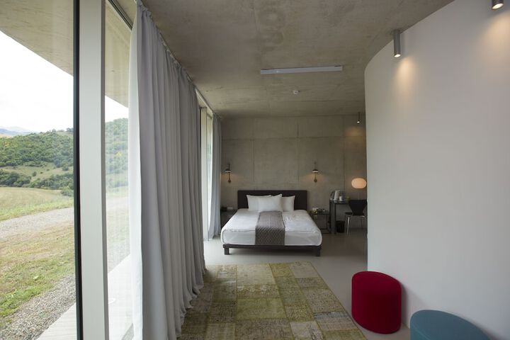 Room 14 of 67