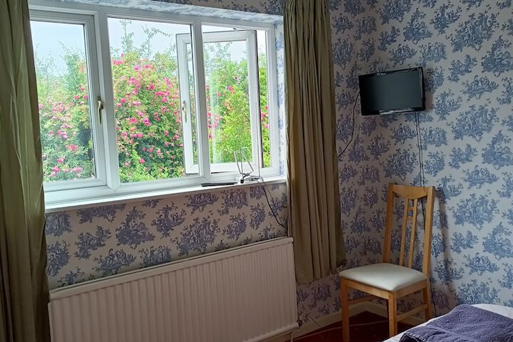 Room 2 of 26