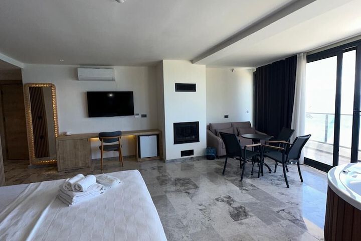 Room 30 of 59