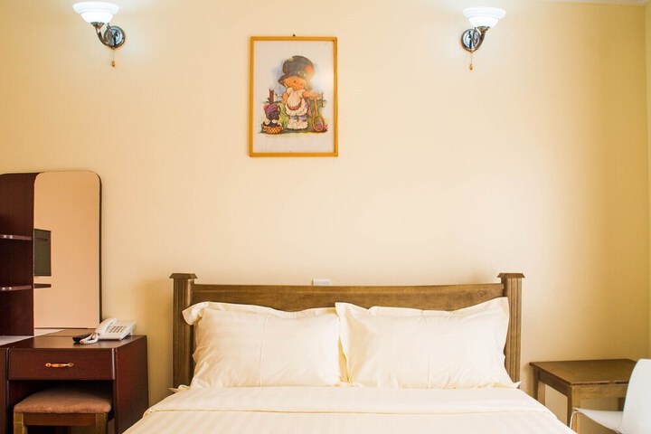 Room 9 of 30