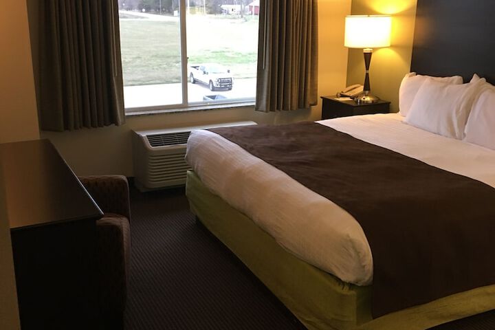 1 King Bed (17 of 30)