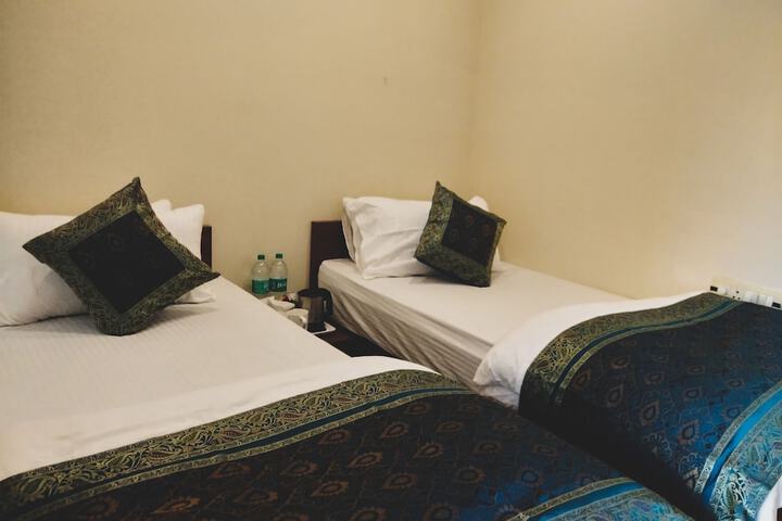 Room 28 of 117