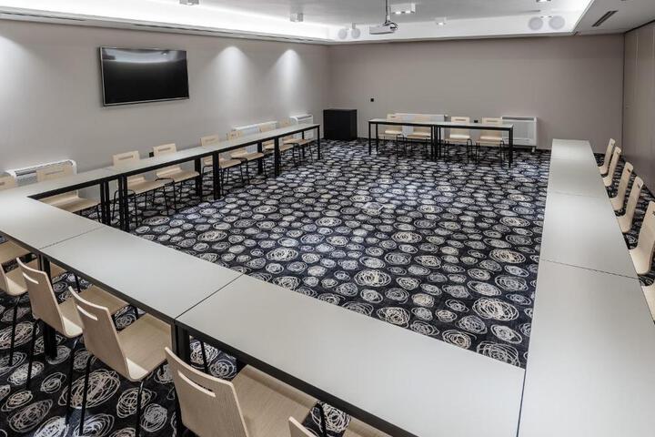 Room 9 of 23