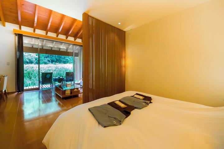 Room 15 of 61