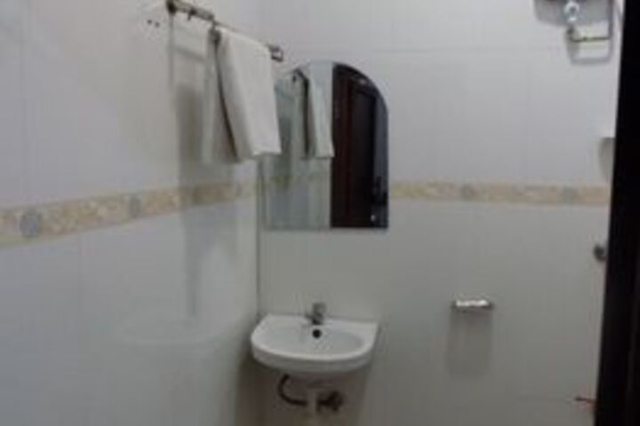 Room 8 of 67