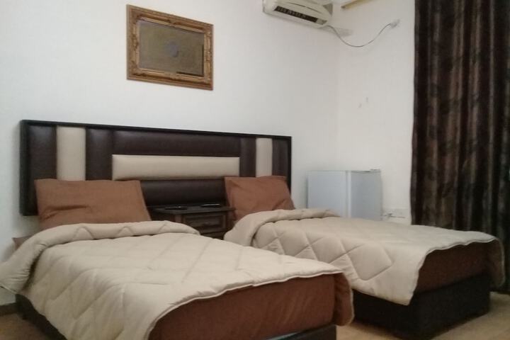 Room 8 of 50