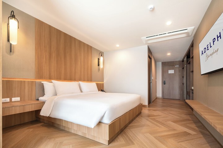 Room 8 of 24