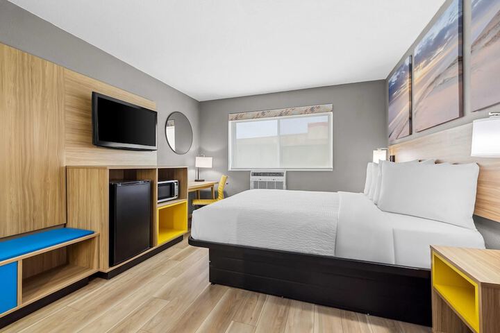 Room 33 of 45
