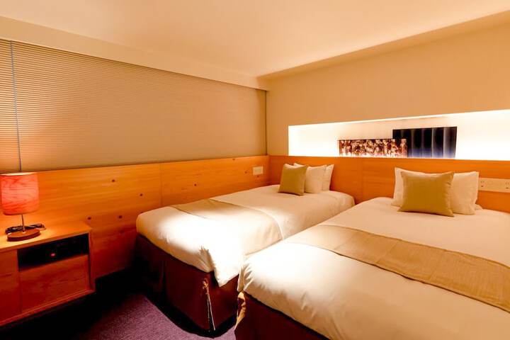 Room 45 of 95