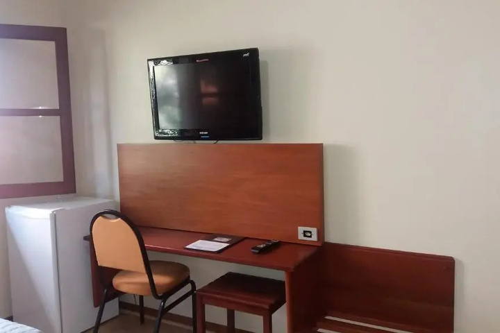 Room 3 of 18