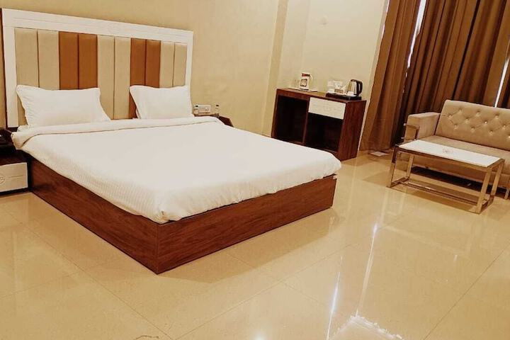 Room 18 of 54