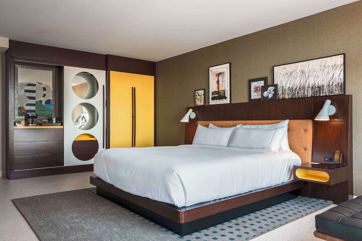 Room 8 of 71