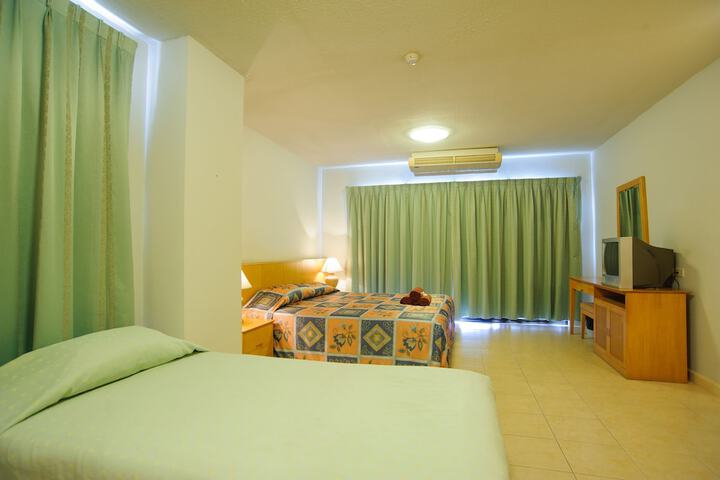 Room 13 of 54