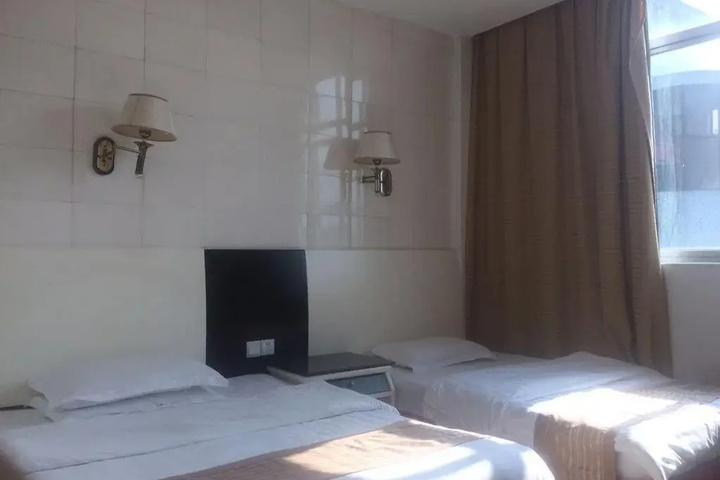 Hua Xing Hotel
