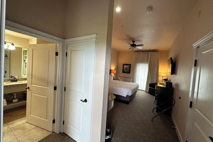 Room 10 of 149