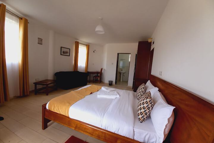 Room 9 of 43