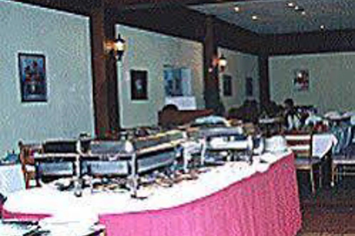 Dining 9 of 11