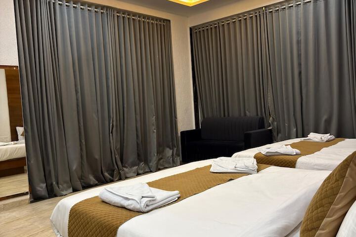 Room 44 of 83