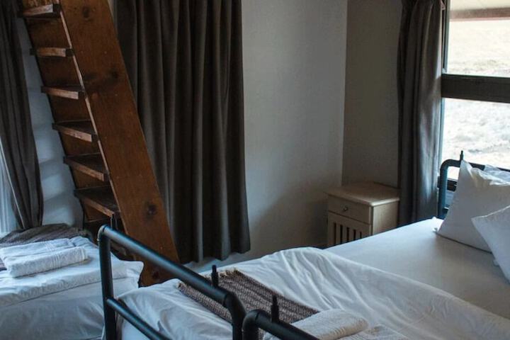 Room 43 of 150