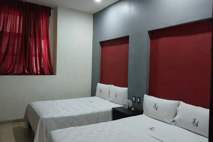 Room 4 of 15