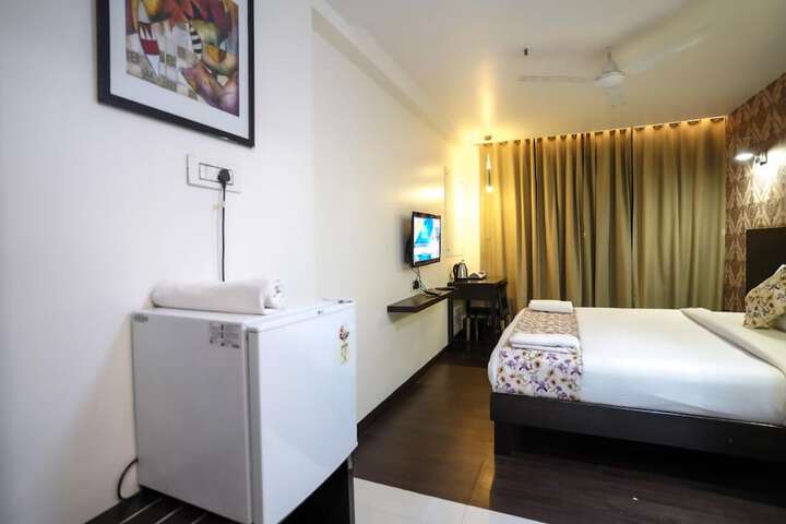 Hotel Singhs Vashi Navi Mumbai