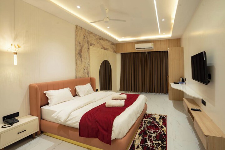Room 9 of 59