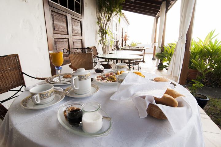 Breakfast/Coffee Service 57 of 109