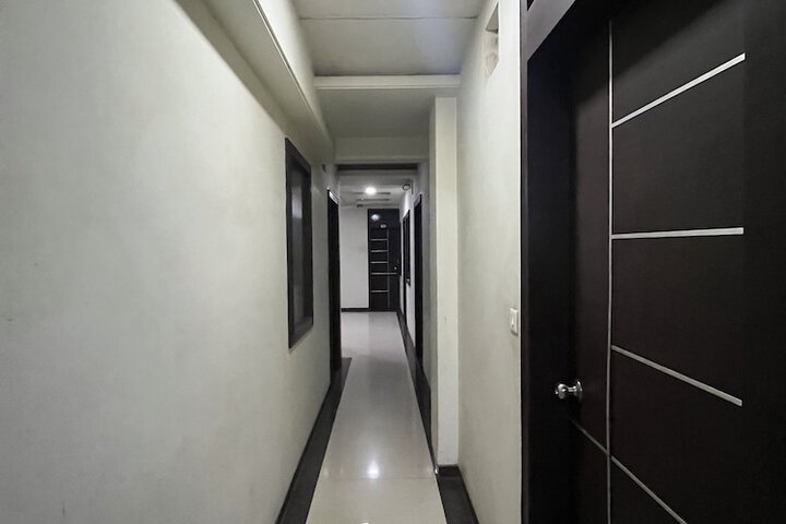 Room 2 of 14